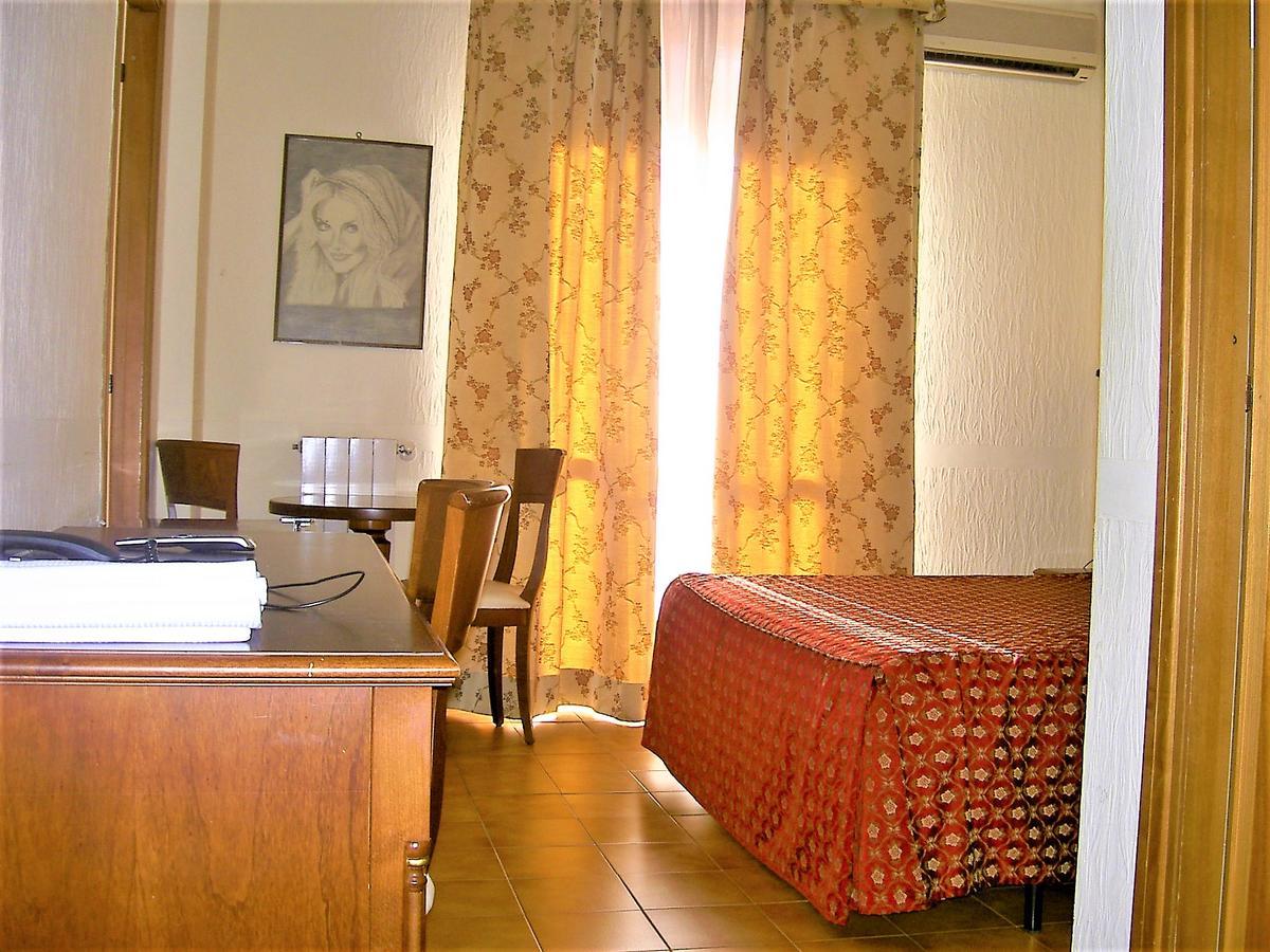 Hotel Cinecitta Ρώμη Εξωτερικό φωτογραφία
