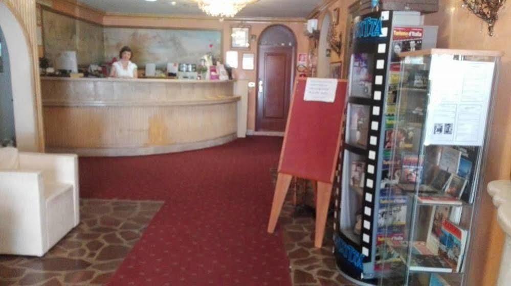 Hotel Cinecitta Ρώμη Εξωτερικό φωτογραφία