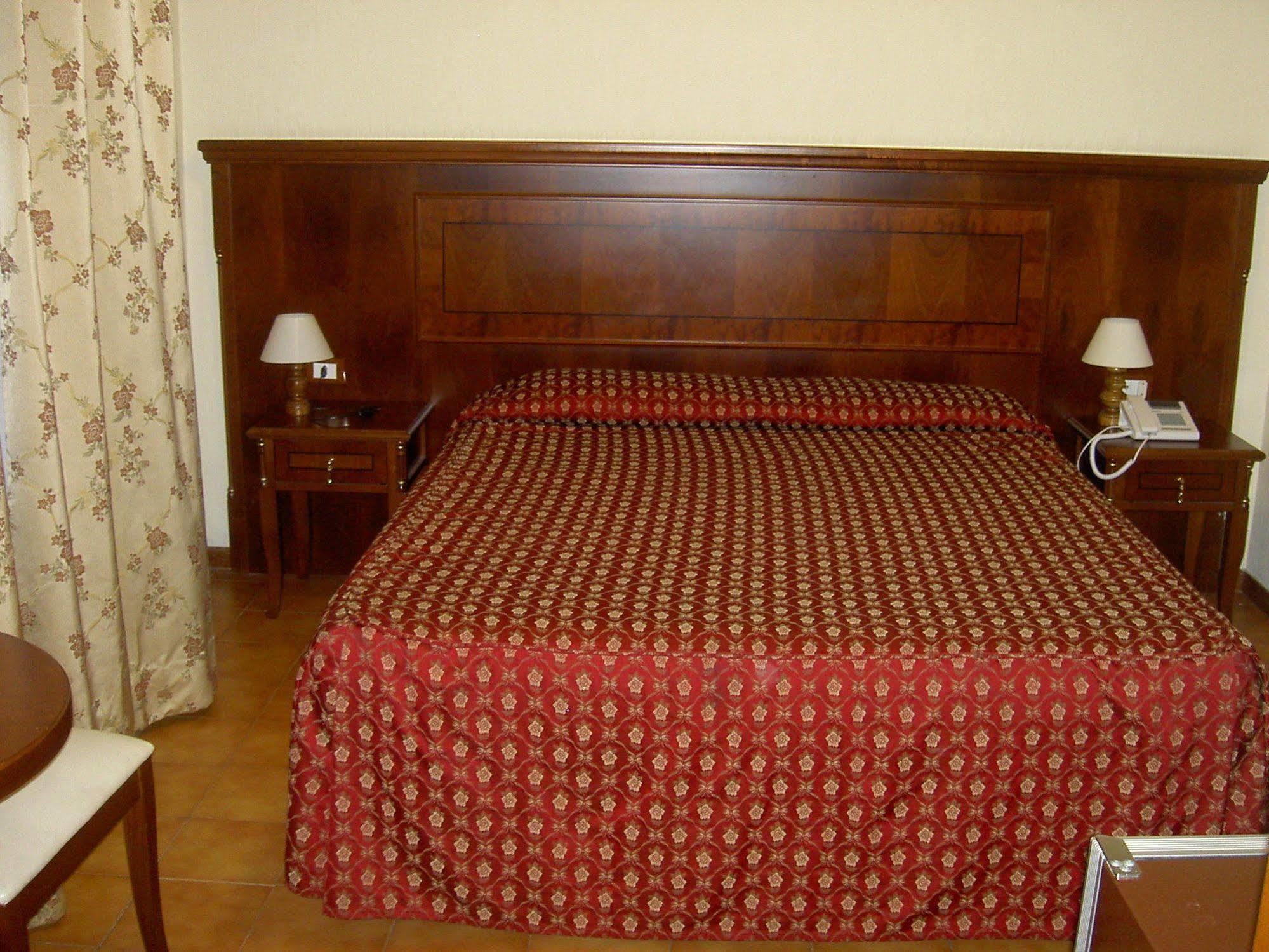 Hotel Cinecitta Ρώμη Εξωτερικό φωτογραφία